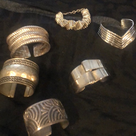 Buenos Aries Silver etched scalloped design